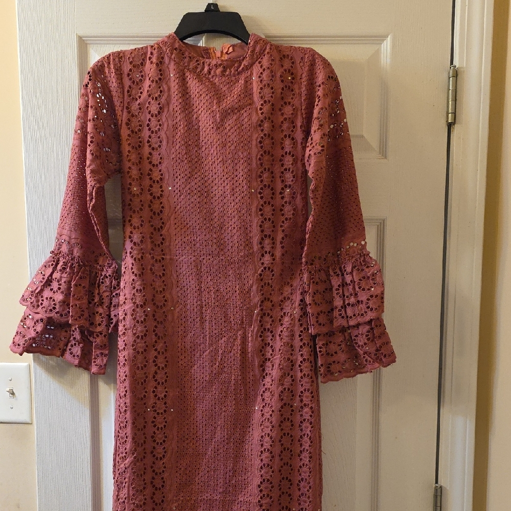 Elegant Pink Lace Dress